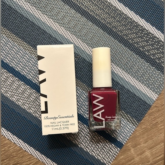 LAW BEAUTY ESSENTIAL, color:2 PM WINE VEGAN NAIL POLISH - Picture 1 of 8